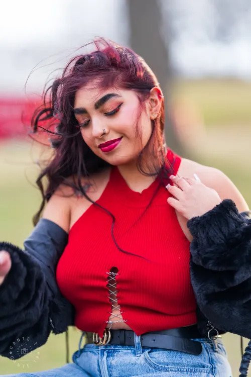 Yelina - Portfolio Image 63