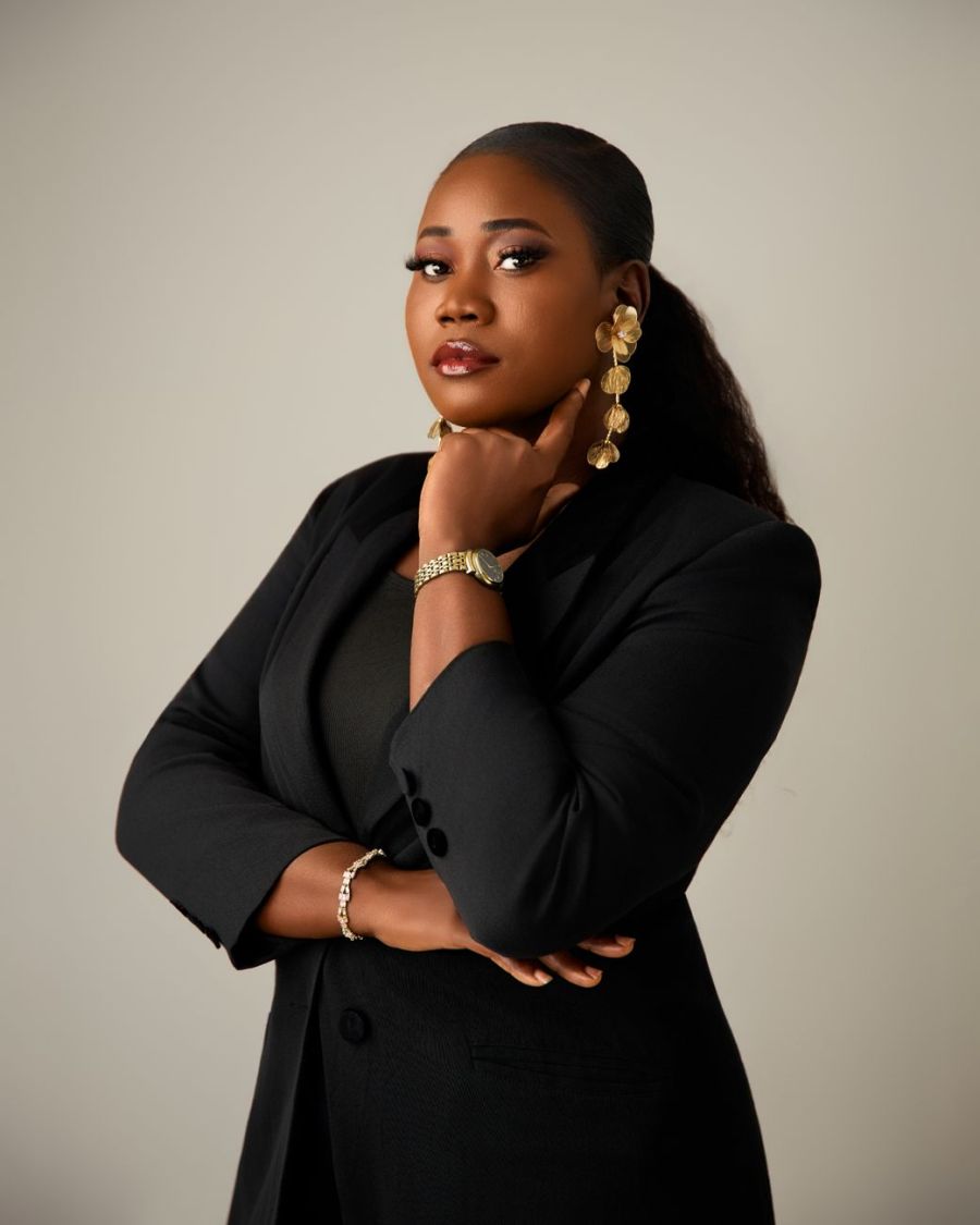 Deliberate Statement Metal, Not Noisy Trinkets — Kill the Black Blazer: Dressing for NYC Headshots