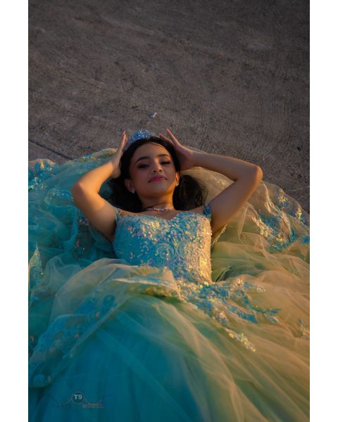 Samantha, represented by Dante's Models NYC