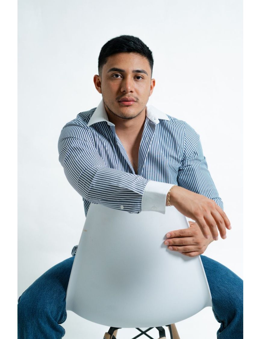 Fitted Collar Dress Shirts, Wardrobe Choices for New York Corporate Headshots