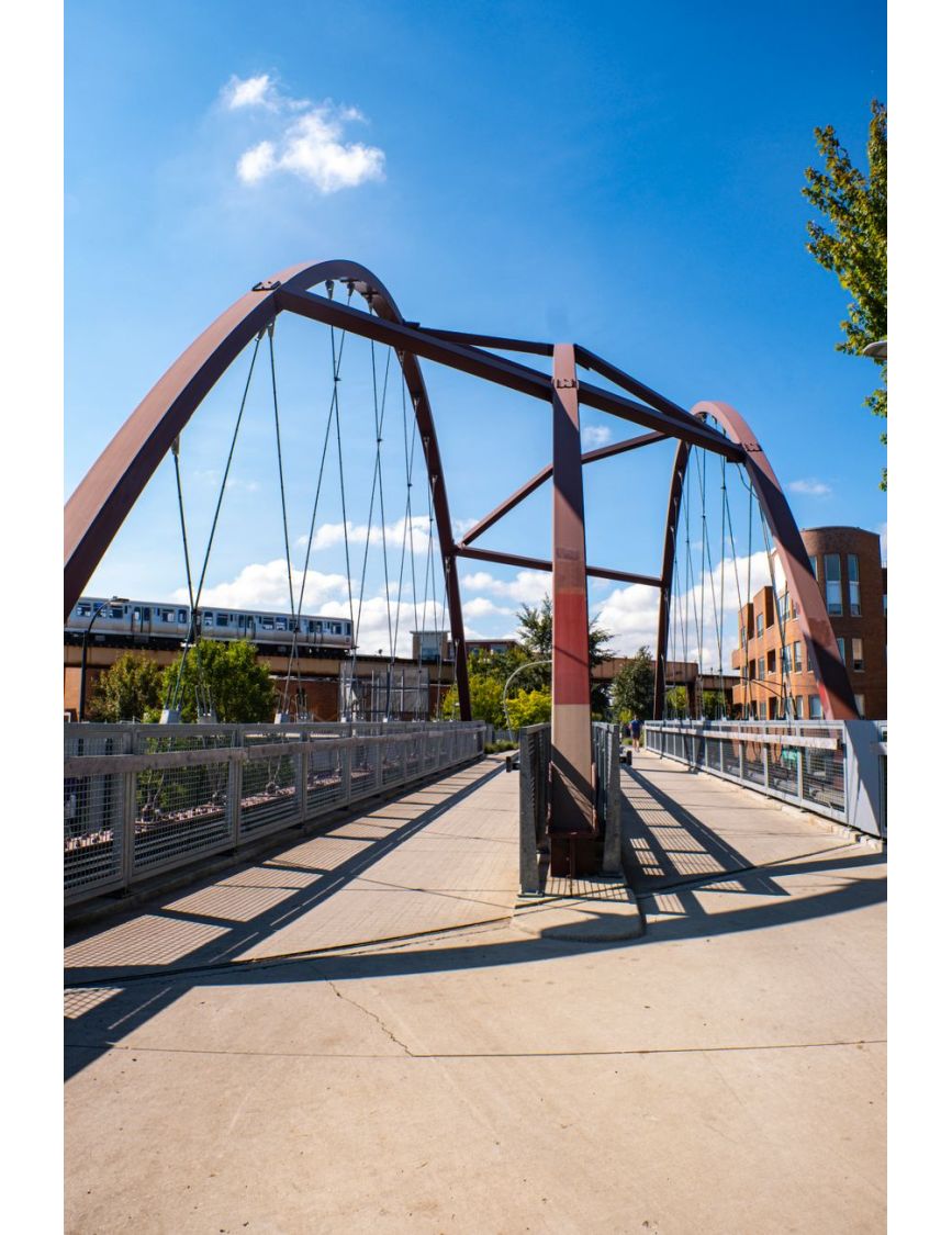 The Kosciuszko Bridge Pedestrian Overlook — The security guards we pay off to shoot the city skyline
