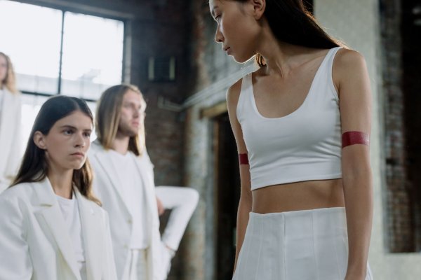 Sweat Without Bulk: The August Runway Protocol