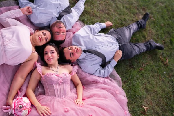 NYC Quinceañera & Sweet 16 Outdoor Portrait Session