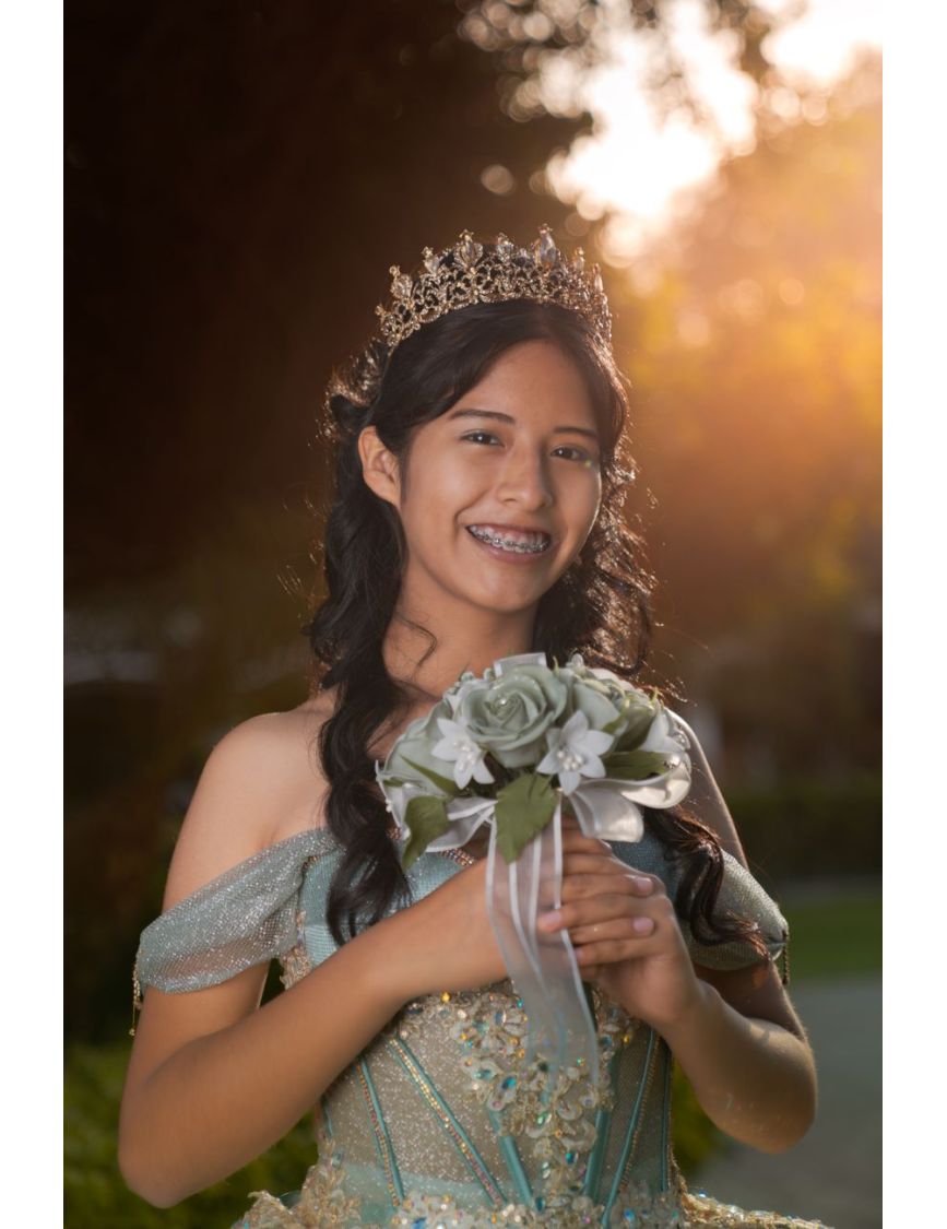 The Limousine Transition & Corte Arrival — The Quinceañera Timeline Every NYC Parent Forgets