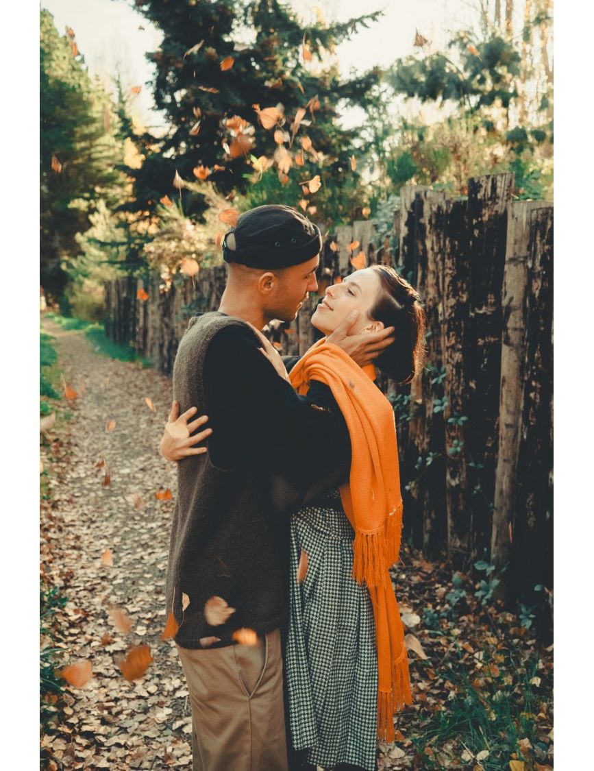 Color Temperature Harmony (Not Mirroring) — Stop Dressing Like Twins for Your Engagement Shoot