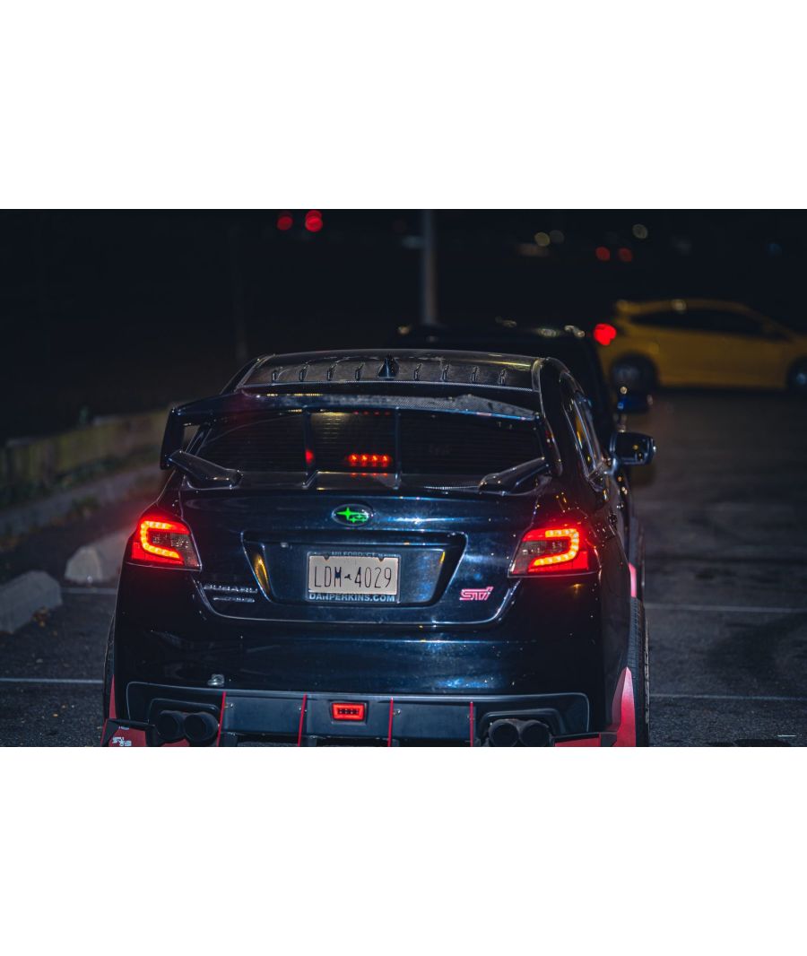 Midnight Aero — Capturing Performance and Style on the Streets