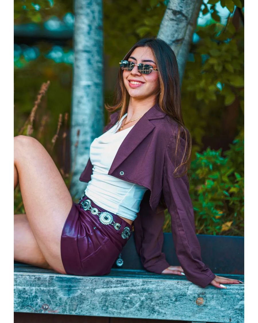 Close Angle — Autumn Tones with Majo
