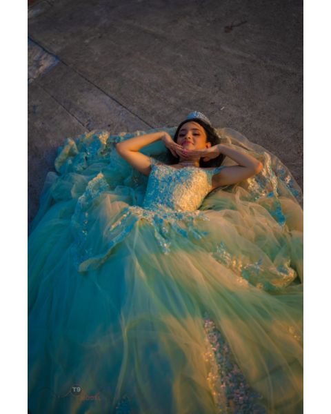 Samantha, represented by Dante's Models NYC