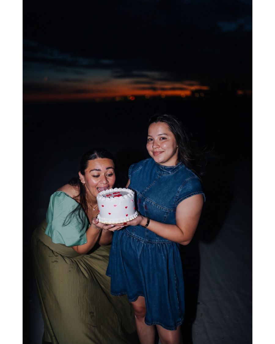 Cake Moment, Real Birthday and Quinceanera Sessions in New York