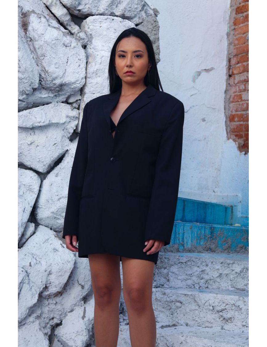 Align Your Wardrobe to NYC's Built Textures — Camera Shy? Here Is Your NYC Shoot Game Plan