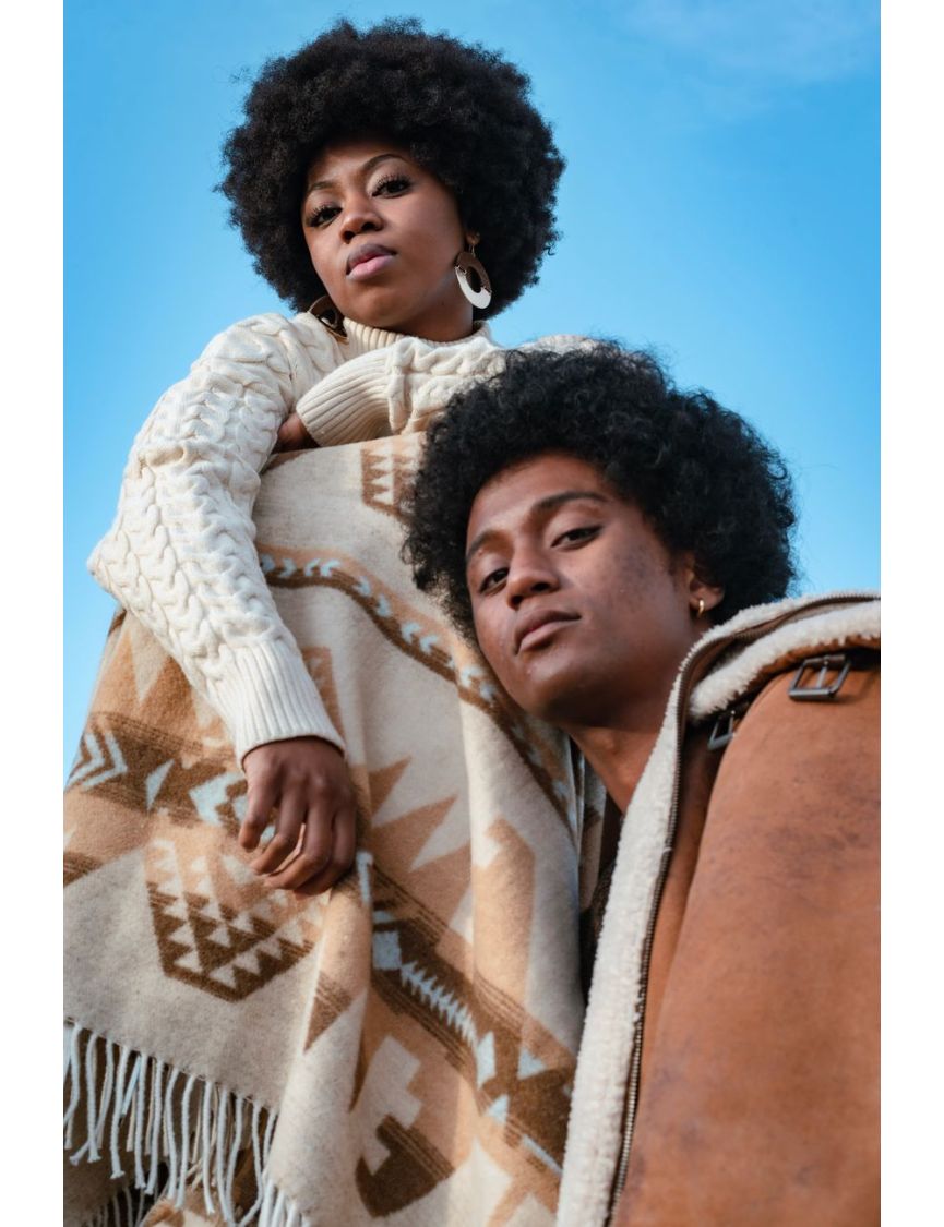 Clashing Textures Beat Identical Fabrics — Stop Dressing Like Twins for Your Engagement Shoot