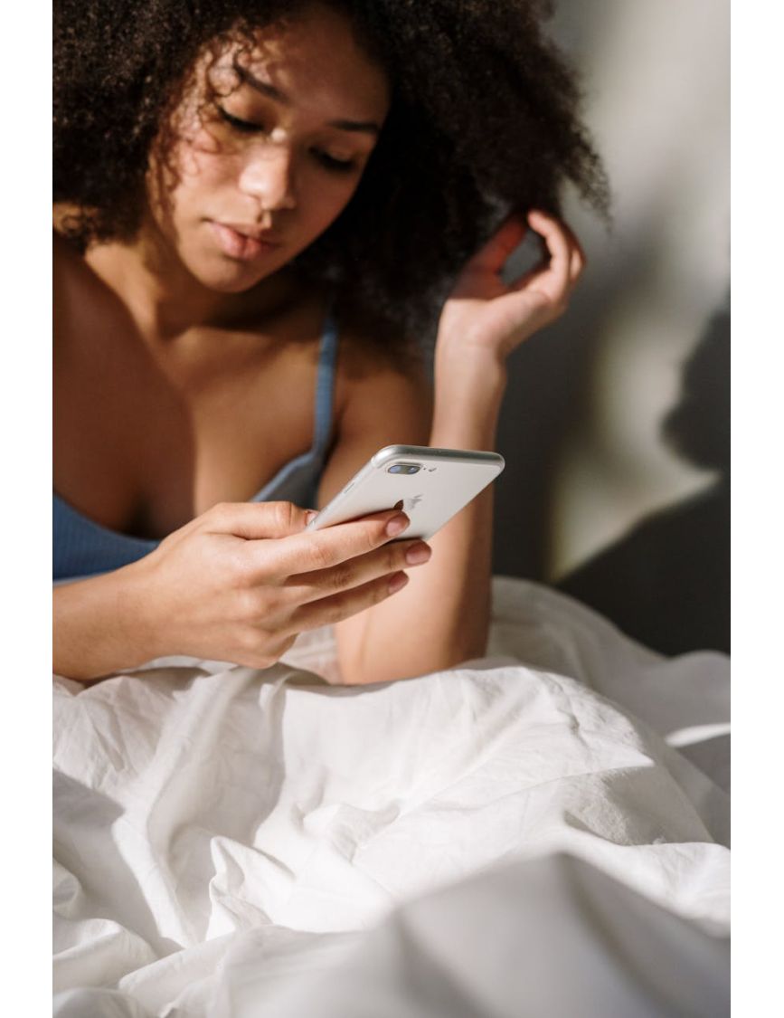 The 'Morning' That Isn't — The Unspoken Burden of a Model's 'Off-Duty' Spring