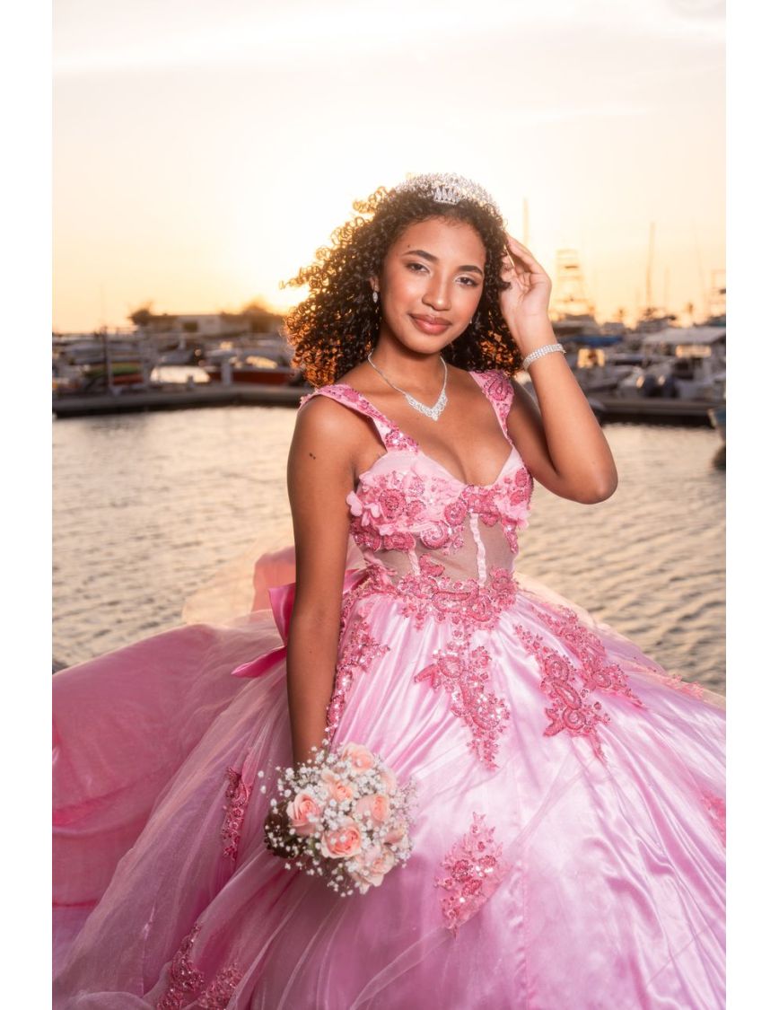 The Editorial Golden Hour Walk — The Sweet 16 Shots You Will Actually Frame