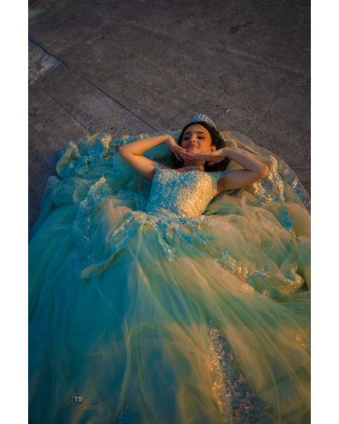 Samantha, represented by Dante's Models NYC