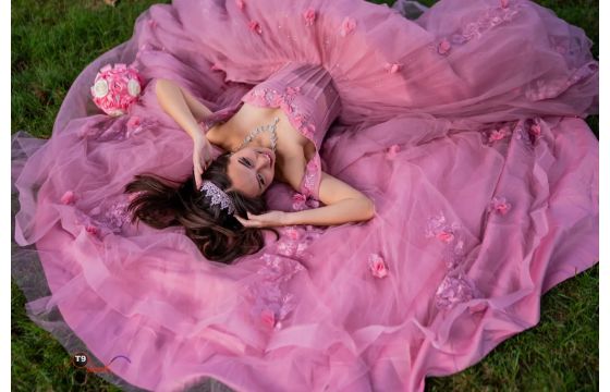 Capturing Magic: NYC Quinceañera & Sweet 16 Portraits