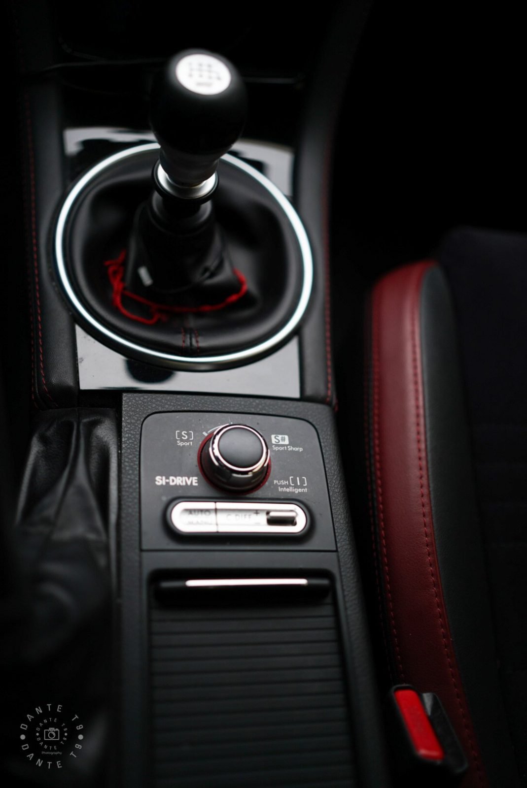 Capturing Performance and Style on the Streets