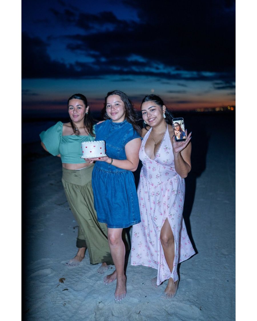 Pre-Mass Portrait Session, Quinceañera Photography Timeline and Shot Checklist